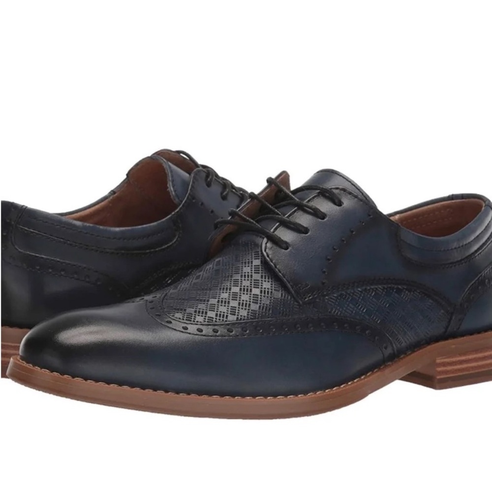 STACY ADAMS Fallon Wingtip
Oxford in Navy New Without Box